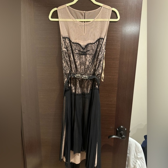 BCBG Max Azria Black Combo Tulle Lace Dress With Belt Sz L - Picture 2 of 8